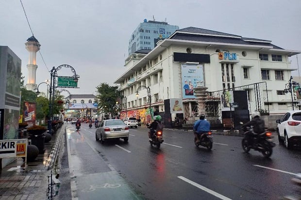 BMKG : Bandung dan Mayoritas Wilayah Berawan Hingga Hujan Ringan
