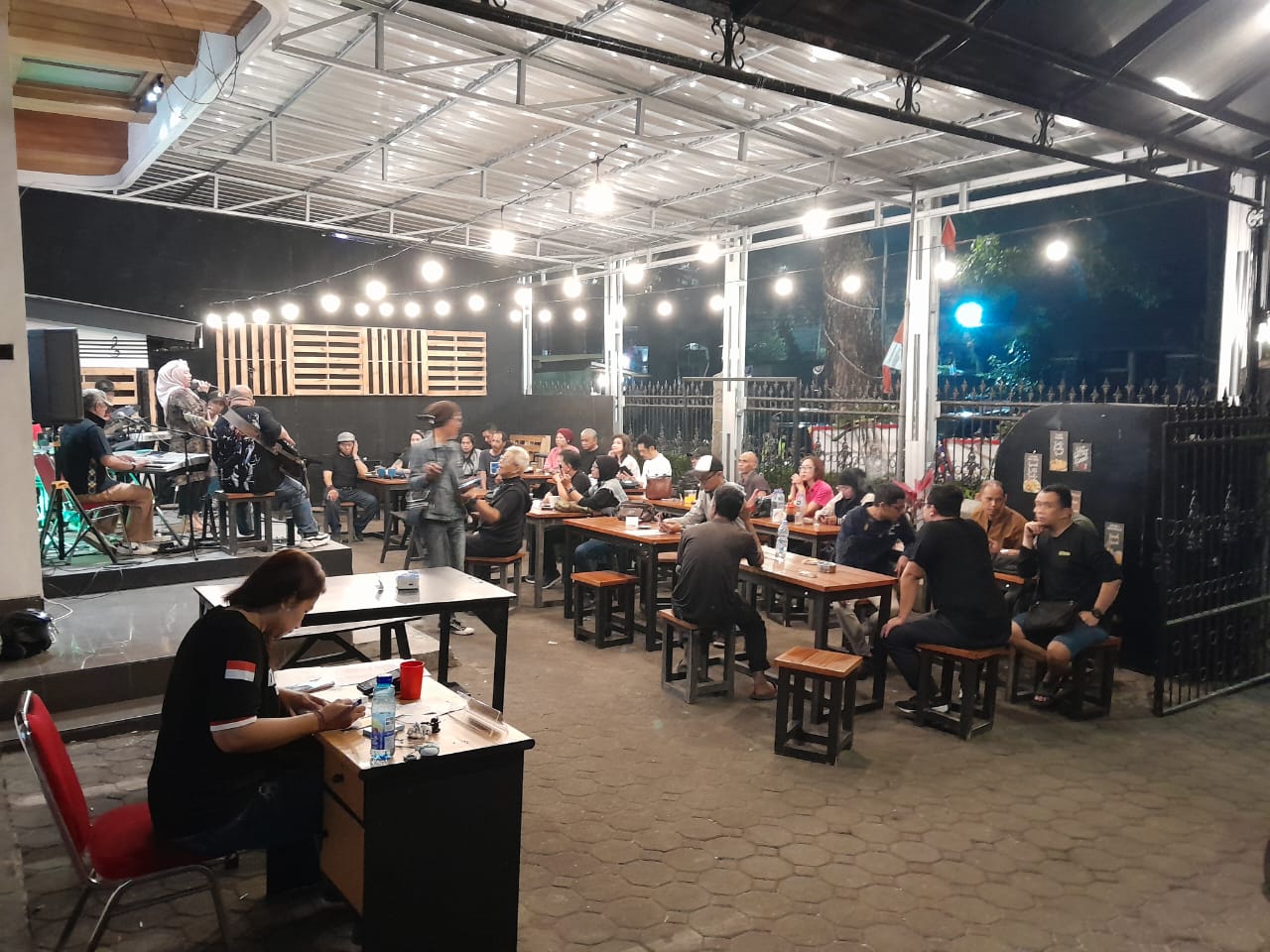 Cafe Djaloe, Tawarkan Pengalaman Unik dan Kreatif Untuk Kawula Muda